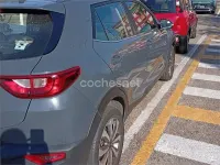 Usado Kia Stonic 84 CV (61 kW) 2022 Gris / plata SUV