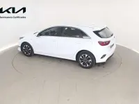 Usado Kia Ceed 101 CV (74 kW) 2025 Blanco Utilitario
