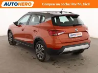 Usado Seat Arona Ecomotive 95 CV (69 kW) 2018 Naranja SUV