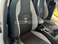 Usado Seat Leon Style 130 CV (95 kW) 2019 Blanco Berlina