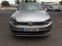 Usado VW Golf Sportsvan Advance 130 CV (95 kW) 2018 Gris / plata Monovolumen