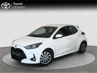 Usado Toyota Yaris Hybrid Active 116 CV (85 kW) 2023 Blanco Monovolumen