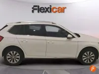 Usado Skoda Kamiq Ambition 110 CV (80 kW) 2022 Blanco SUV