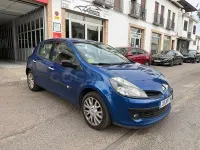 Usado Renault Clio II Privilege 85 CV (62 kW) 2007 Azul Berlina