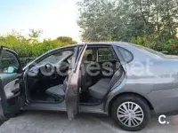 Usado Seat Cordoba Stella 75 CV (55 kW) 2003 Gris / plata Berlina