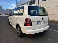Usado VW Touran Advance 105 CV (77 kW) 2010 Blanco Monovolumen