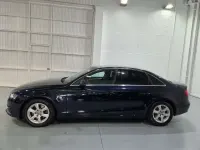 Usado Audi A4 143 CV (105 kW) 2011 Azul Berlina