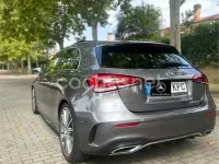 Usado Mercedes A200 156 CV (114 kW) 2018 Gris / plata Berlina