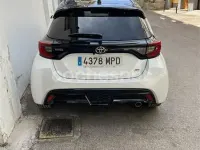 Usado Toyota Yaris Hybrid Edition 130 CV (95 kW) 2024 Blanco Berlina