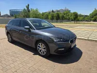 Usado Seat Leon Style 150 CV (110 kW) 2021 Gris / plata Familiar