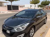 Usado Hyundai i40 136 CV (100 kW) 2013 Gris / plata Berlina