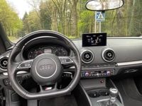 Usado Audi A3 Cabriolet Ambition 150 CV (110 kW) 2015 Gris / plata Descapotable