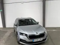 Usado Skoda Octavia Ambition 115 CV (84 kW) 2021 Gris / plata Familiar