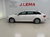 Usado Skoda Superb Ambition 150 CV (110 kW) 2021 Blanco Familiar