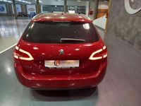 Usado Peugeot 308 SW Style 99 CV (72 kW) 2018 Rojo Familiar