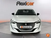 Usado Peugeot e-208 Active 100 kW (136 CV) 2023 Blanco Utilitario