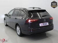 Usado VW Golf VIII Life 115 CV (84 kW) 2022 Gris Familiar