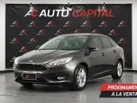Usado Ford Focus 125 CV (91 kW) 2016 Gris / plata Berlina