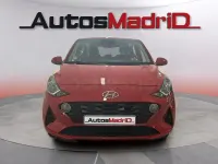 Usado Hyundai i10 67 CV (49 kW) 2021 Rojo Utilitario