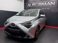 Usado Toyota Aygo X-play 72 CV (52 kW) 2021 Gris Utilitario
