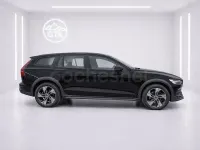 Usado Volvo V60 CC Plus 197 CV (144 kW) 2022 Negro Familiar