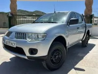 Usado Mitsubishi L200 Intense 136 CV (100 kW) 2011 Plateado Pickup/Camioneta