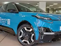 Usado Nissan Micra Tekna 110 kW (150 CV) 2026 Neptune blue black metalizado Utilitario