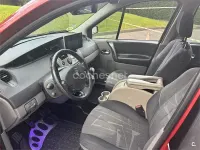 Usado Renault Scenic E-Tech Dynamique 105 CV (77 kW) 2006 Rojo Monovolumen