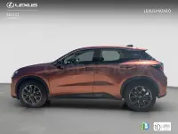 Usado Lexus LBX 136 CV (100 kW) 2025 Gris / plata SUV