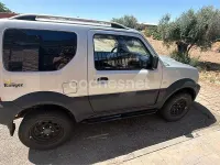 Usado Suzuki Jimny 85 CV (62 kW) 2016 Gris / plata SUV