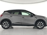 Usado Renault Captur Techno 140 CV (102 kW) 2023 Gris casiopea con techo negro brillante SUV
