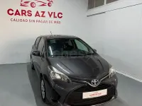 Usado Toyota Yaris Advance 99 CV (72 kW) 2016 Beige Berlina