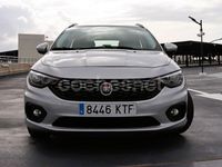 Usado Fiat Tipo Lounge 95 CV (69 kW) 2019 Gris / plata Familiar