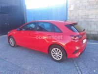 Usado Kia Ceed 100 CV (73 kW) 2019 Rojo Utilitario
