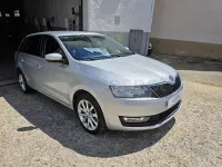 Usado Skoda Rapid Style 90 CV (66 kW) 2018 Gris / plata Utilitario