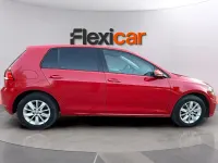 Usado VW Golf VII Advance 110 CV (80 kW) 2018 Rojo Berlina