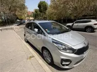 Usado Kia Carens 135 CV (99 kW) 2018 Gris / plata Monovolumen