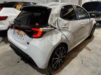Usado Toyota Yaris Hybrid Sport 116 CV (85 kW) 2022 Gris / plata Berlina