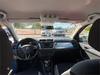 Usado Skoda Fabia Ambition 75 CV (55 kW) 2015 Azul Berlina
