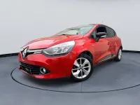 Usado Renault Clio IV Dynamique 95 CV (69 kW) 2015 Rojo Berlina