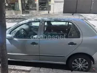 Usado Skoda Fabia Comfort 60 CV (44 kW) 2003 Azul Berlina