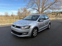 Usado VW Polo 75 CV (55 kW) 2010 Gris / plata Berlina