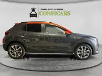Usado Kia Stonic 120 CV (88 kW) 2018 Gris / plata SUV