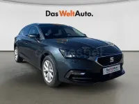 Usado Seat Leon Style 116 CV (85 kW) 2025 Gris / plata Berlina