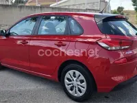 Usado Hyundai i30 95 CV (69 kW) 2020 Rojo Berlina