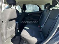 Usado Ford Focus Trend 120 CV (88 kW) 2016 Gris / plata Berlina