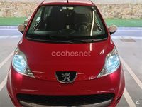 Usado Peugeot 107 68 CV (50 kW) 2011 Rojo Utilitario