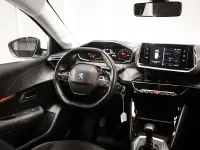 Usado Peugeot 208 Active 100 CV (73 kW) 2022 Blanco Utilitario