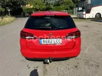 Usado Opel Astra Innovation 136 CV (100 kW) 2019 Rojo Familiar