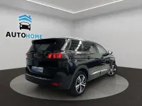 Usado Peugeot 5008 Allure 136 CV (100 kW) 2024 Negro SUV